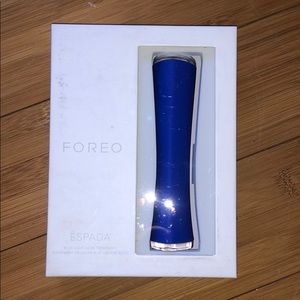 FOREO Espada blue light acne treatment